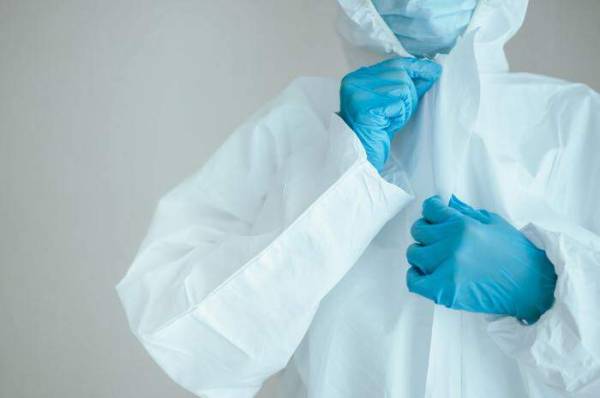 Gli operatori sanitari guariti dall'infezione naturale da SARS-CoV-2 dovrebbero essere esentati dall'obbligo di vaccinazione